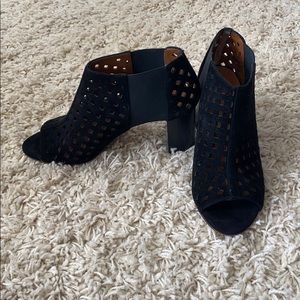Aquatalia Nikita suede peep-toe booties!
